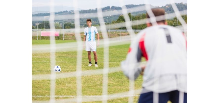 soccer moves to beat defenders