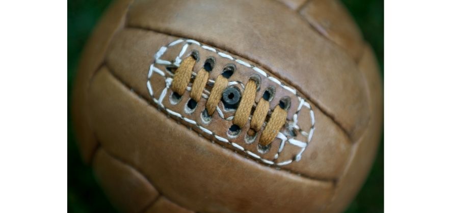 Материалы для футбольных мячей - бутиловый или силиконовый клапан