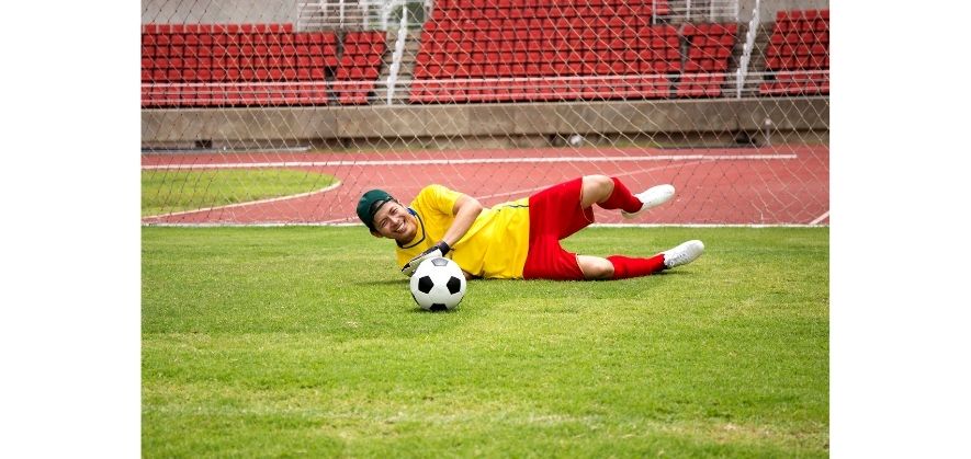 how to catch a soccer ball - full body blockage