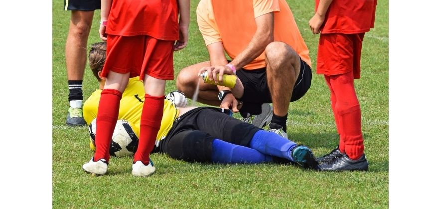 why goalkeeper gloves have spikes - reducing injury possibilities