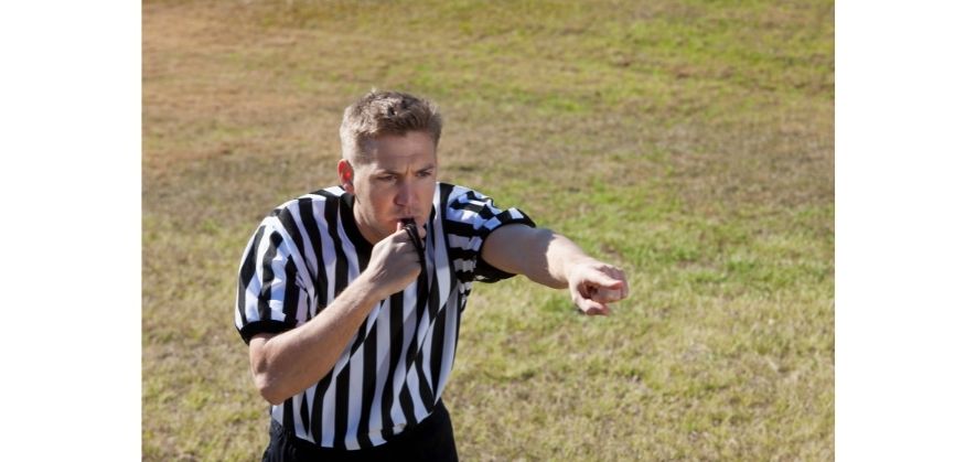 why soccer referees have two whistles - varying tone of sound