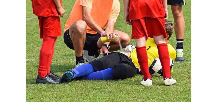 why soccer refs add time - player injuries and subsequent treatment