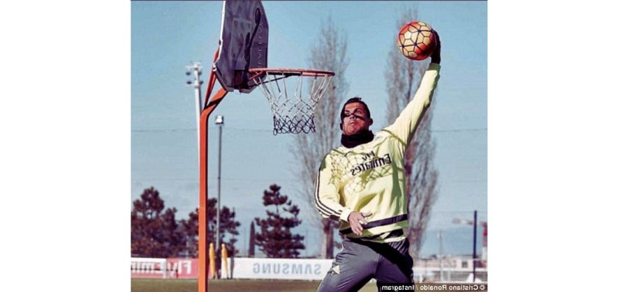 ronaldo dunk - during training session