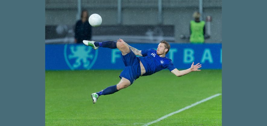 what-is-a-bicycle-kick-in-soccer-explanation-examples